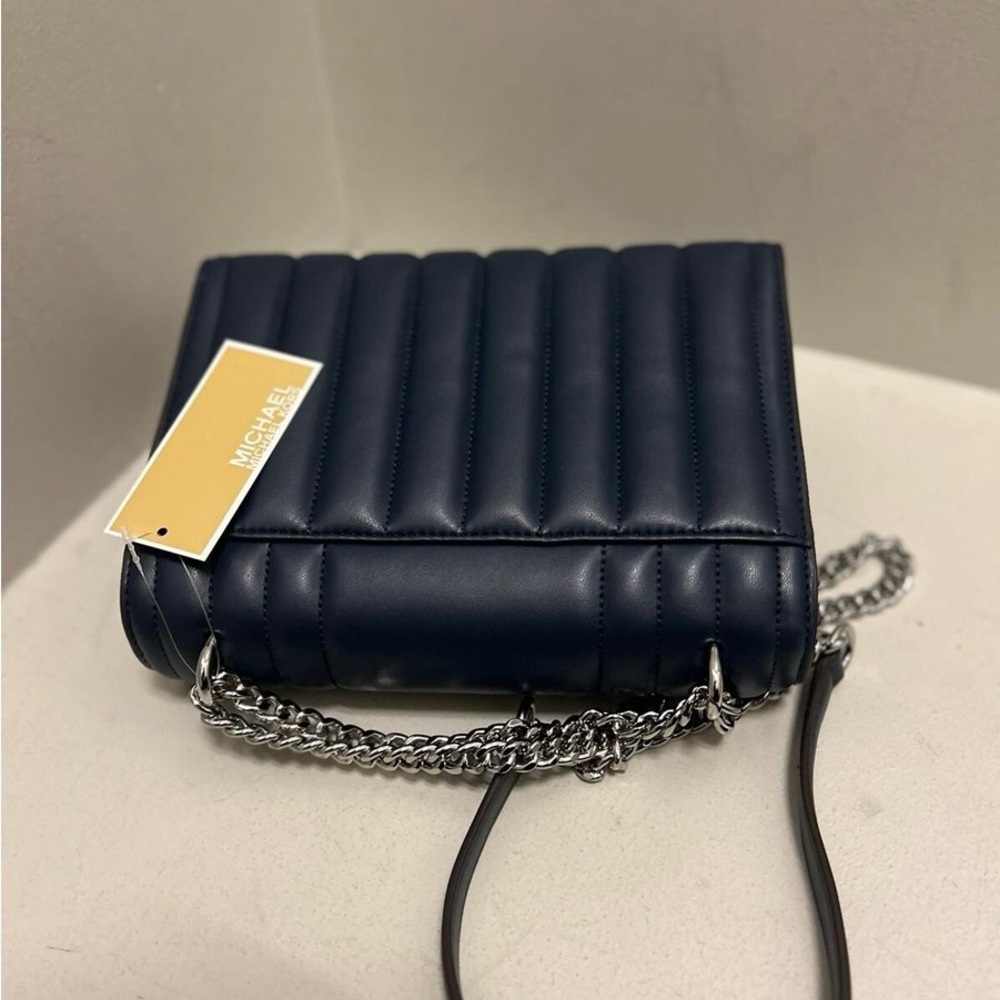 Michael Kors Blue Chevron Crossbody Bag with dust bag - Picture 7 of 9